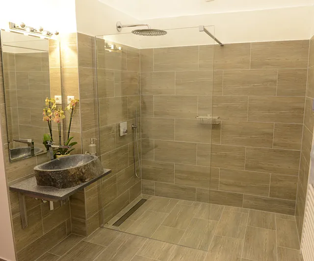 Badezimmer der Ferienwohnung mit Dusche